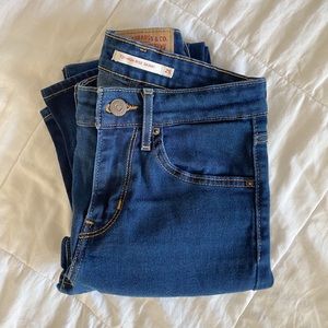 Levi’s 721 High Rise Skinny Jeans
